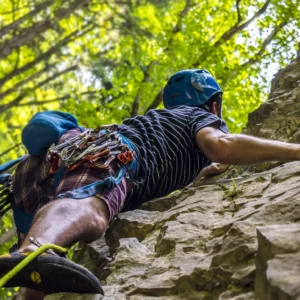 7-essential-tips-for-safe-and-thrilling-outdoor-rock-climbing